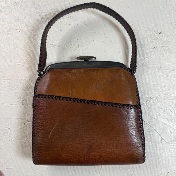 Vintage Leather Handbag Art Deco Floral‎ Embossed Kiss Lock Clutch Purse